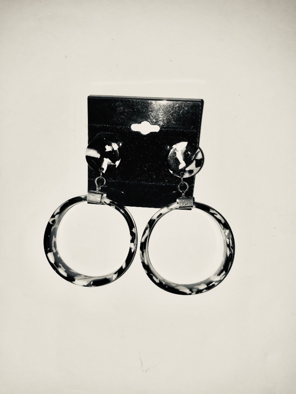 NWOT NY & Co Black White Marbled Button Hoop Earrings Statement 3 inch Bold
